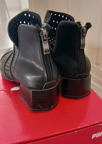 38 Beden siyah Renk Tokalı Siyah Gotik Desenli Kadın Botları