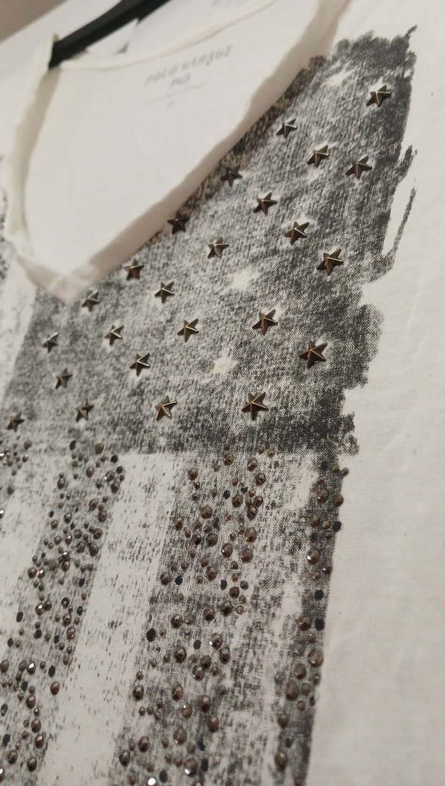 Kadın V Yaka Kısa Kollu Payetli Tişört - Görsel 3