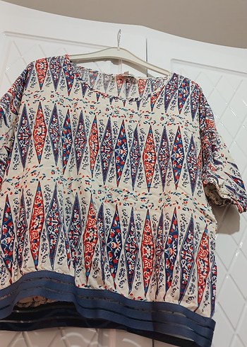 Koton Renkli Batik Desenli Düğmeli Kadın Bluz