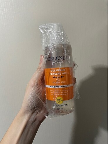 Celenes yüz yıkama jeli