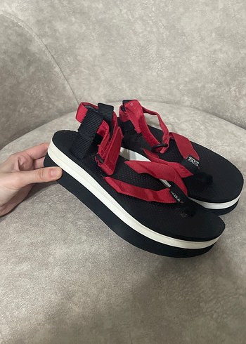 Teva Kirmizi Siyah Platform Teva Sandalet