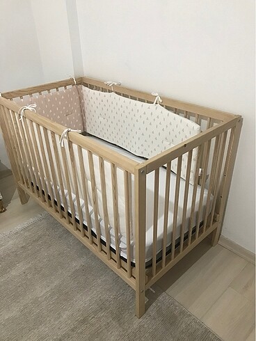  Beden beyaz Renk BABY PLUS bebek beşiği ve yatağı