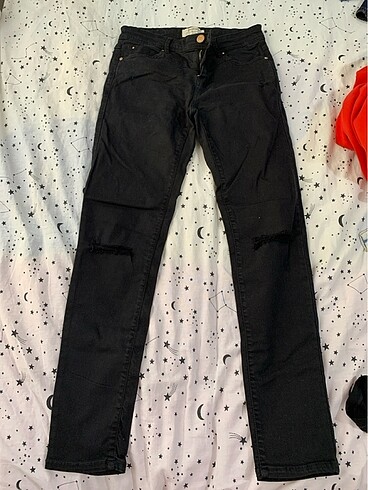 stradivarius yırtık jean pantolon