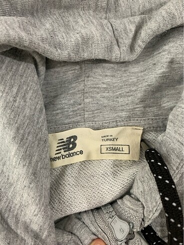 xs Beden new balance hırka