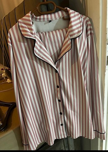 Pembe Çizgili Uzun Kollu Kadın Pijama Takımı