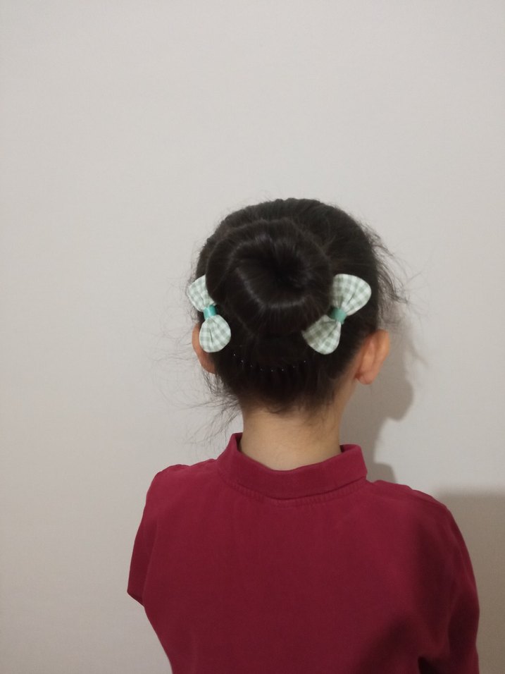 Çok Renkli Puantiyeli Fiyonk Saç Tokaları - Görsel 5