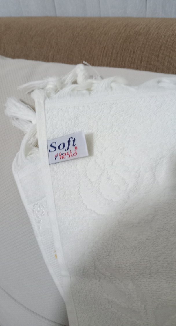 Nakışlı Beyaz Püsküllü Havlu - Görsel 4