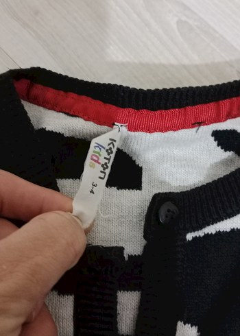 Kız Çocuk Siyah Zebra Desenli Dik Yaka Kazak - Görsel 5