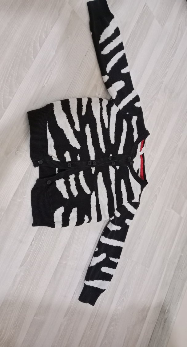 Kız Çocuk Siyah Zebra Desenli Dik Yaka Kazak - Görsel 2