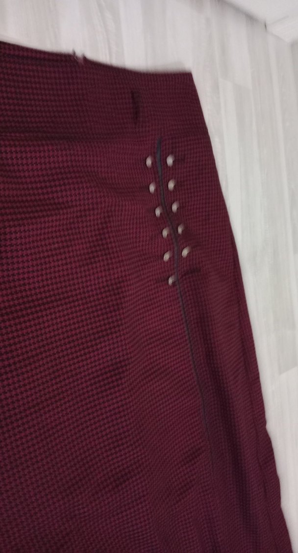 Bordo Düğmeli Uzun Kadın Etek - Görsel 2