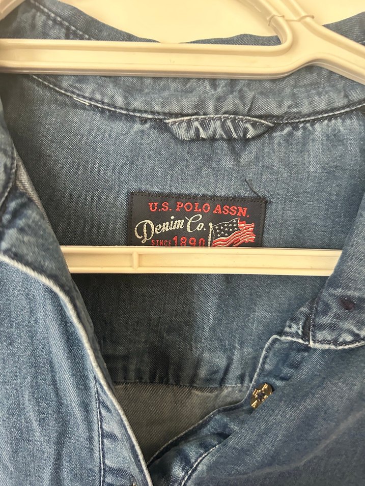 Düğmeli Mavi Denim Uzun Kollu Gömlek - Görsel 3