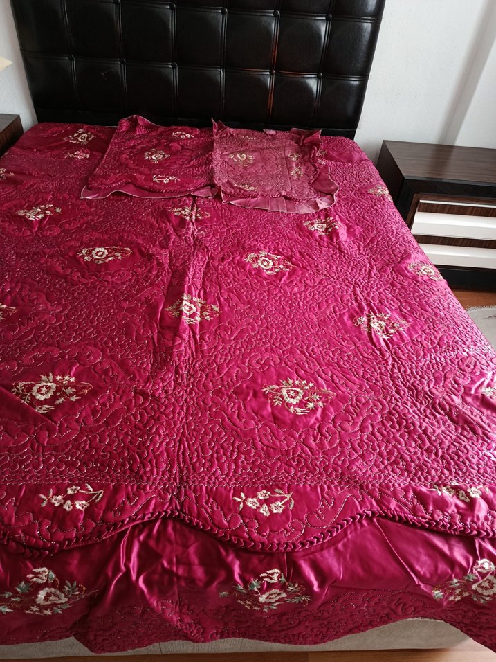 Bordo Nakışlı Yatak Örtüsü - Görsel 5