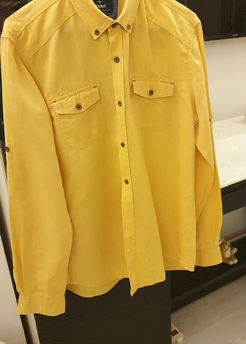 Sarı Düğmeli Erkek Gömlek - Görsel 4
