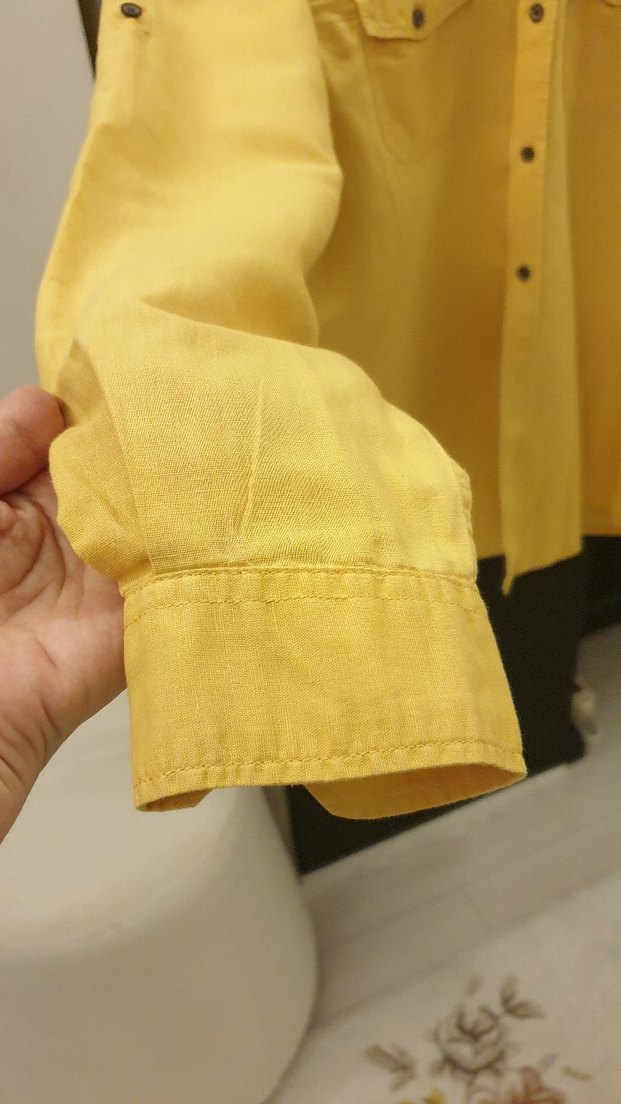 Sarı Düğmeli Erkek Gömlek - Görsel 3