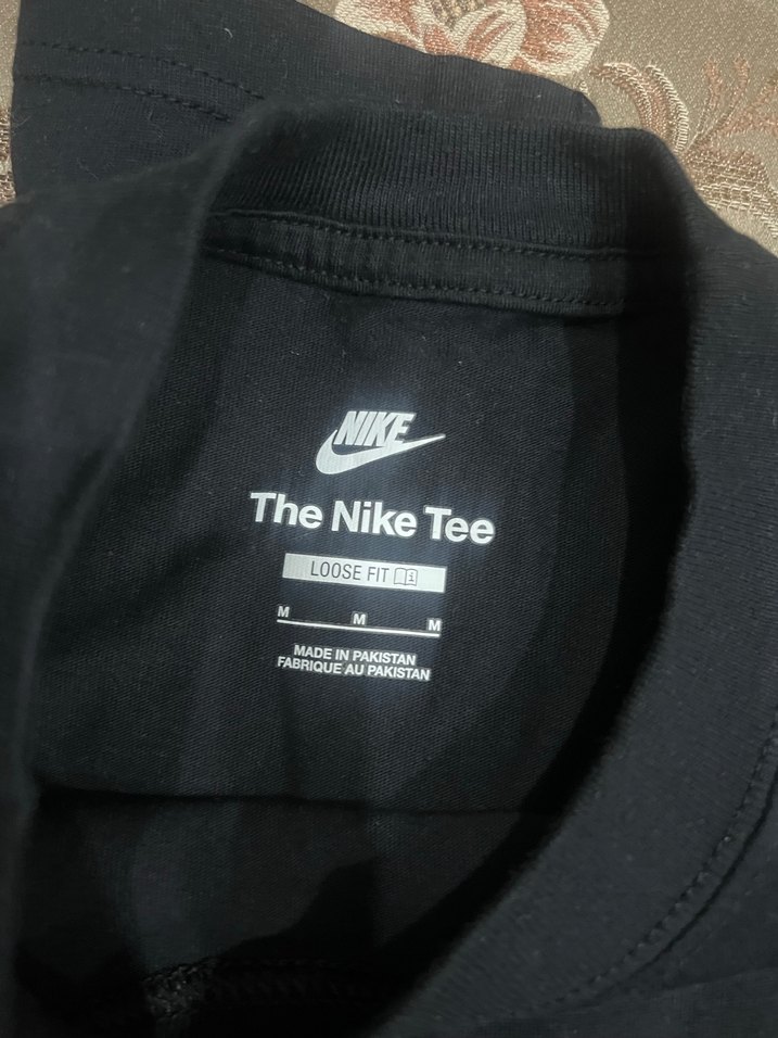 Nike Siyah Oversize Baskılı Tişört - Görsel 3