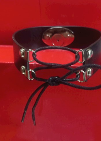 Gön Deri Kilitli Siyah Gotik Kadın choker