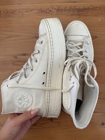 converse chuck taylor all star lift