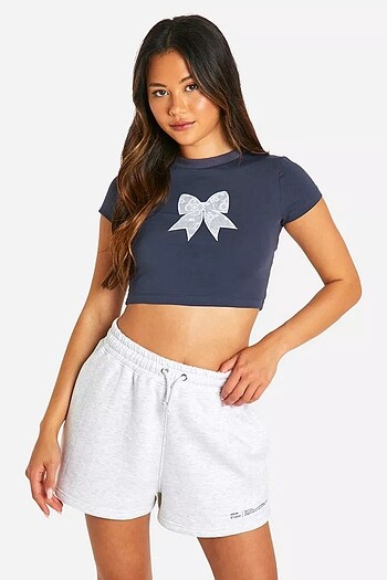 m Beden beyaz fiyonk nakışlı Crop