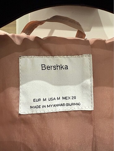 m Beden Bershka mont