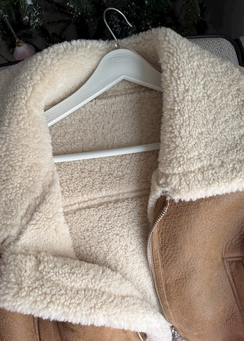 Kısa Kesim Bej Süet Kadın Kışlık Ceket - Görsel 3