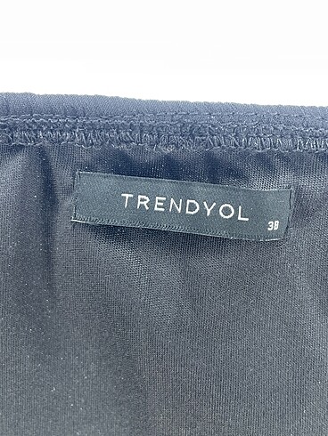 38 Beden siyah Renk Trendyol & Milla Uzun Elbise %70 İndirimli.