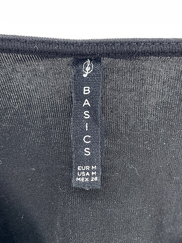 m Beden siyah Renk Stradivarius T-shirt %70 İndirimli.