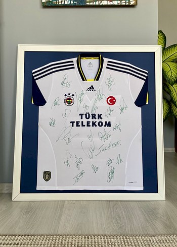 Fenerbahçe 13/14 İmzalı Çerçeveli Forma