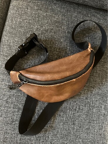 Bershka Bel Çantası