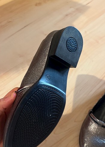 Kahverengi Yılan Desenli Dolgu Topuklu Kadın Babet - Görsel 2