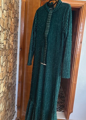 Yeşil Parlak Yılan Desenli Uzun Elbise - Görsel 2