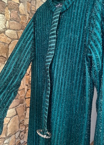 Yeşil Parlak Yılan Desenli Uzun Elbise - Görsel 3