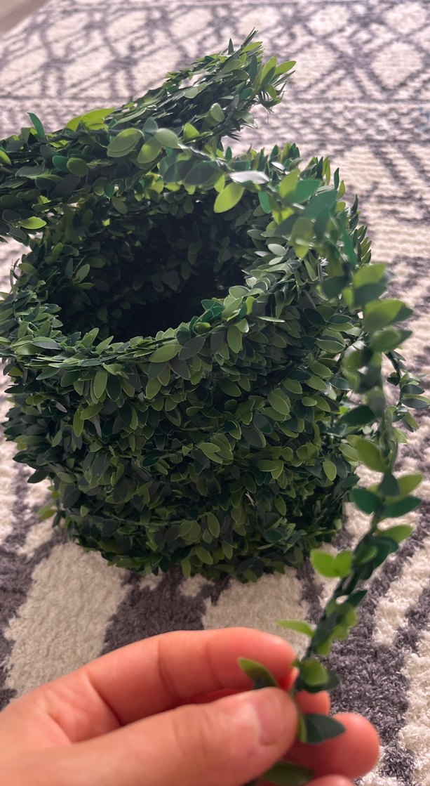 Koyu Yeşil Yapraklı Dekoratif Çelenk - Görsel 2