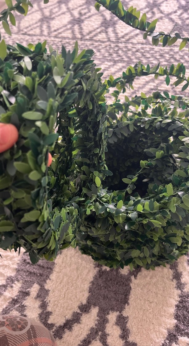 Koyu Yeşil Yapraklı Dekoratif Çelenk - Görsel 3