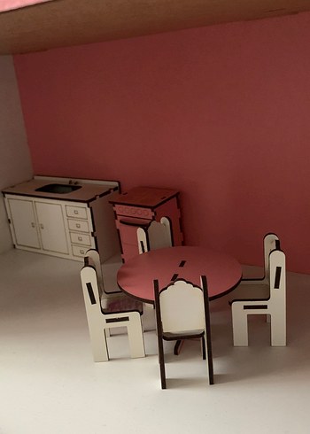 Pembe Ahşap Oyuncak Ev - Görsel 2