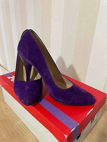 38 Beden Caprido stiletto