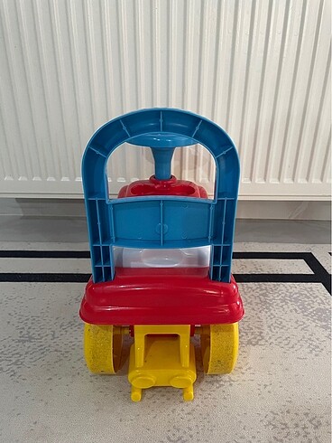  Beden Fisher price ilk adım arabası