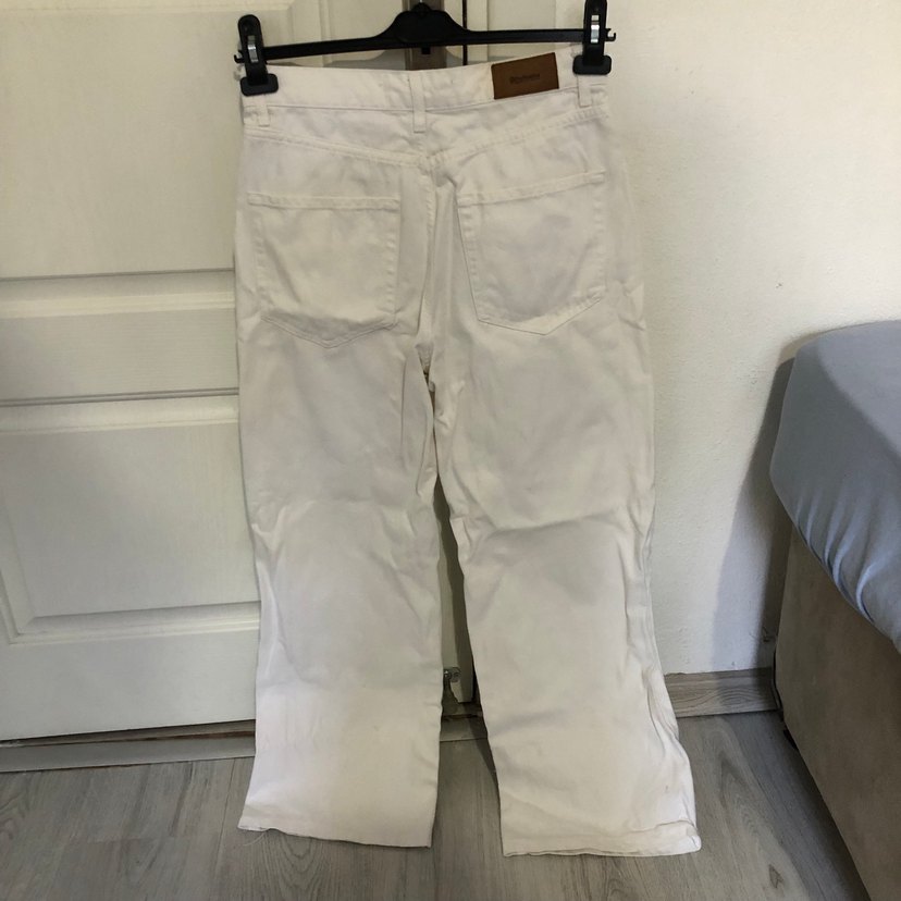 Stradivarius Beyaz Kot Pantolon - Görsel 3