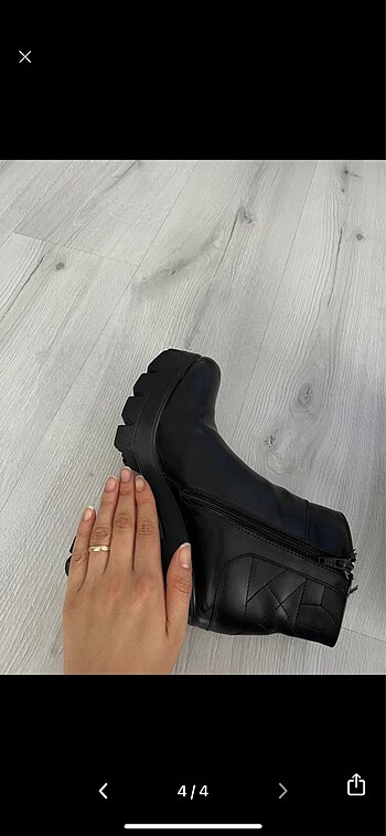 38 Beden siyah Renk Flo Siyah Kalın Topuklu Ayakkabı
