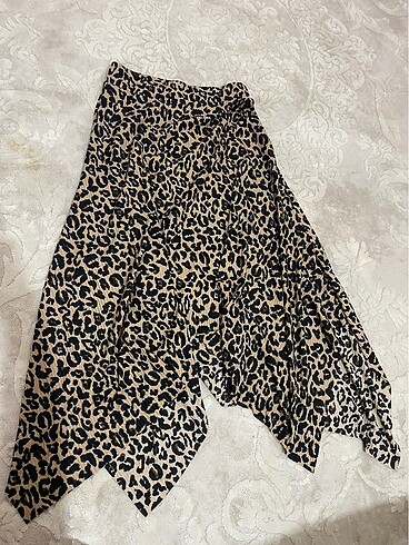 Leopar desenli etek