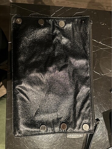 ACADEMIA CLUTCH