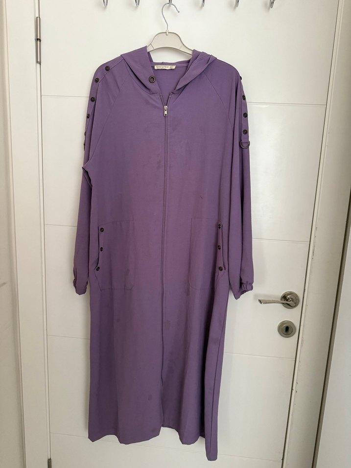 Uzun Mor Kapüşonlu Kadın kap - Görsel 3