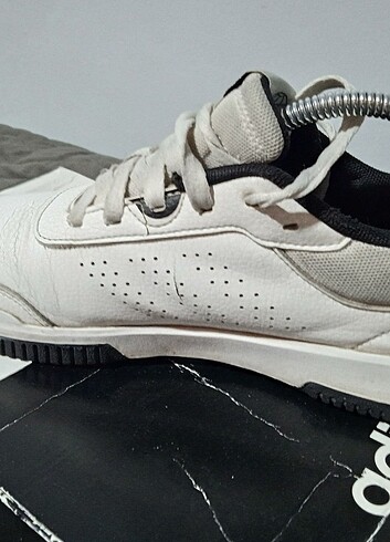 39 Beden beyaz Renk Adidas tensaur