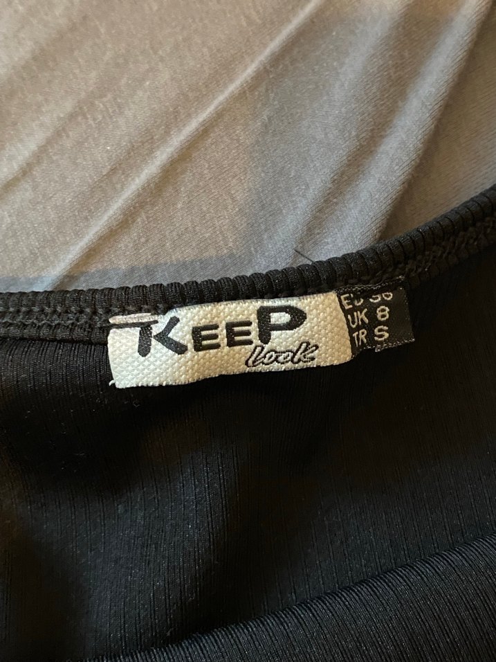 Kadın Siyah İnce Askılı Kısa Tulum - Görsel 4