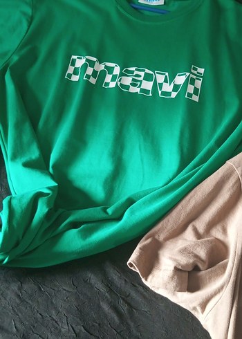 Yeşil Oversize Mavi Baskılı Tişört