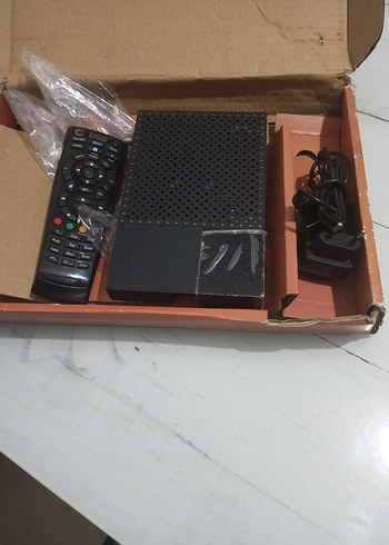 Uzaktan Kumandalı Uydu Alıcısı - Görsel 2