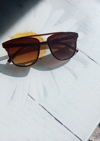 Şeffaf Kahverengi Retro Kadın Güneş Gözlüğü - Görsel 7