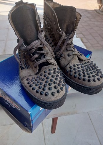 43 Beden kahverengi Renk Christian Louboutin Erkek Süet Rock Punk Ayakkabı