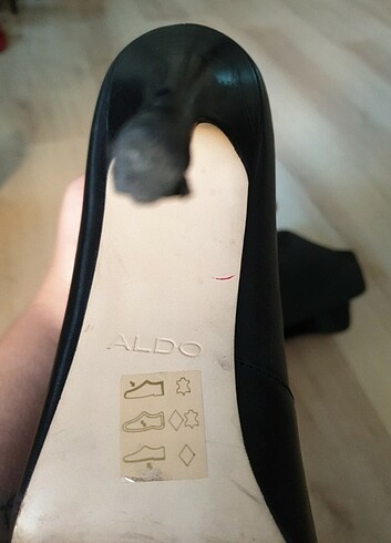 Siyah topuklu deri  ayakkabı  - Görsel 5