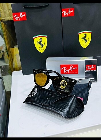 Beden çeşitli Renk Ray-Ban Ferrari koleksiyonu