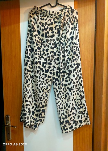 Zara Kadın Leopar Desenli Pantolon